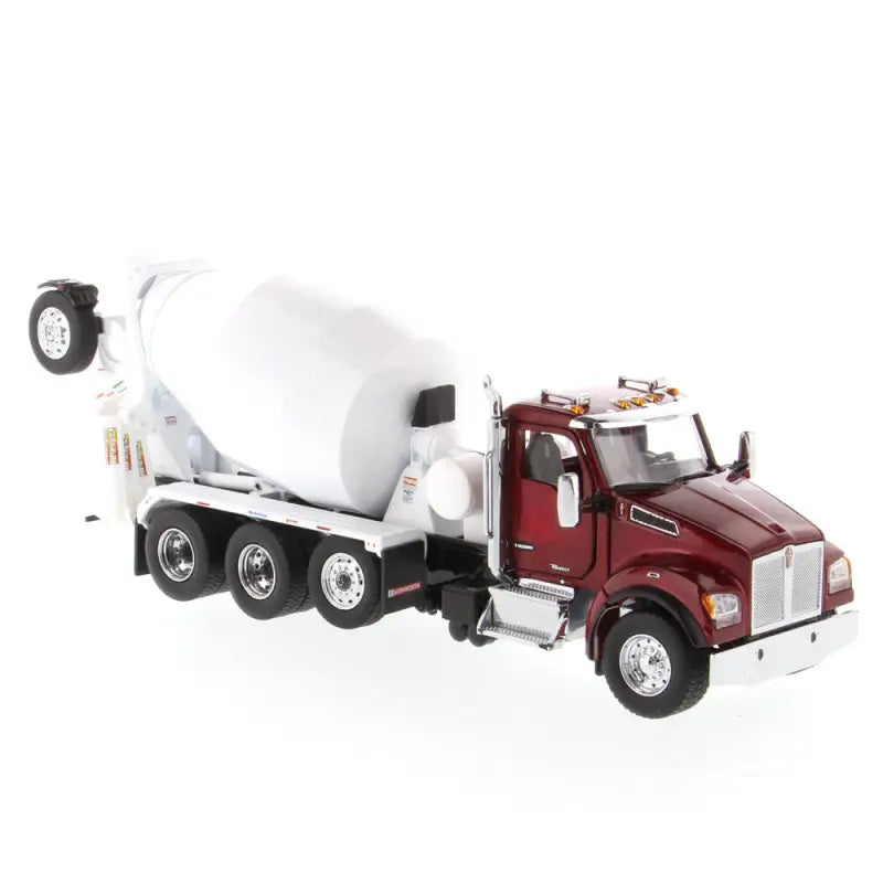 Load image into Gallery viewer, KENWORTH - 1/50 - T880 SBFA DAYCAB WITH MCNEILUS