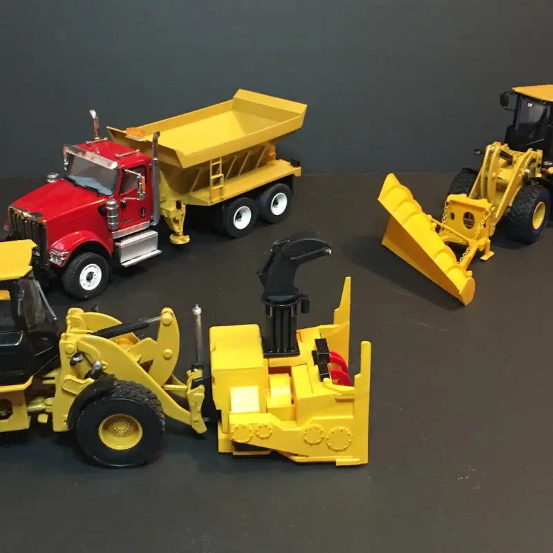 Chargez l'image dans la visionneuse de la galerie, LARUE - 1/50 - CAT 930K W/ D55 SNOW BLOWER SET - DIECAST