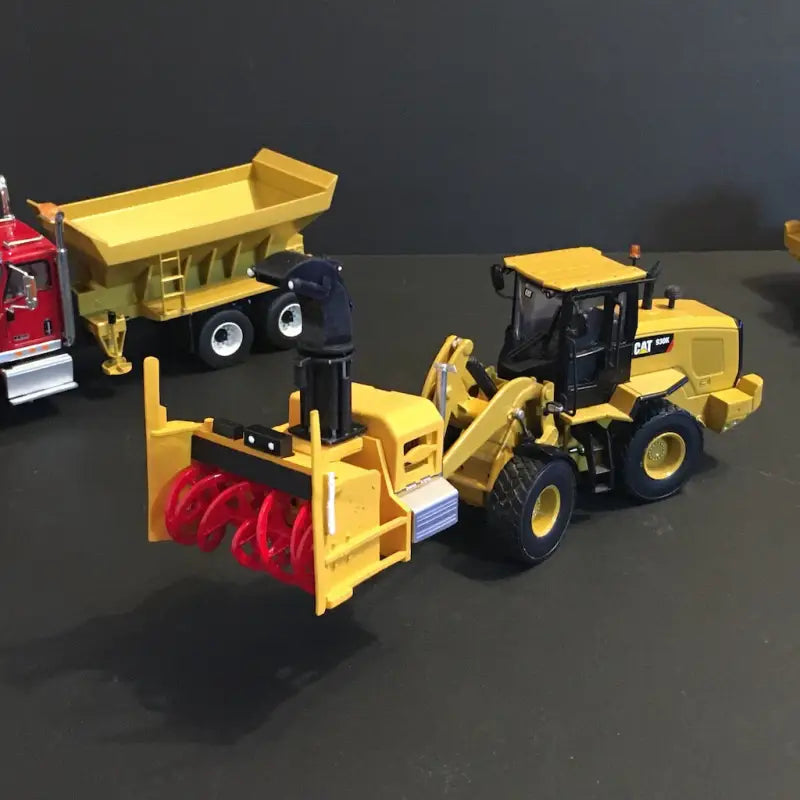 Chargez l'image dans la visionneuse de la galerie, LARUE - 1/50 - CAT 930K W/ D55 SNOW BLOWER SET - DIECAST