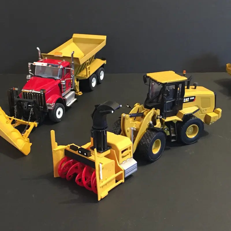 Chargez l'image dans la visionneuse de la galerie, LARUE - 1/50 - CAT 930K W/ D55 SNOW BLOWER SET - DIECAST
