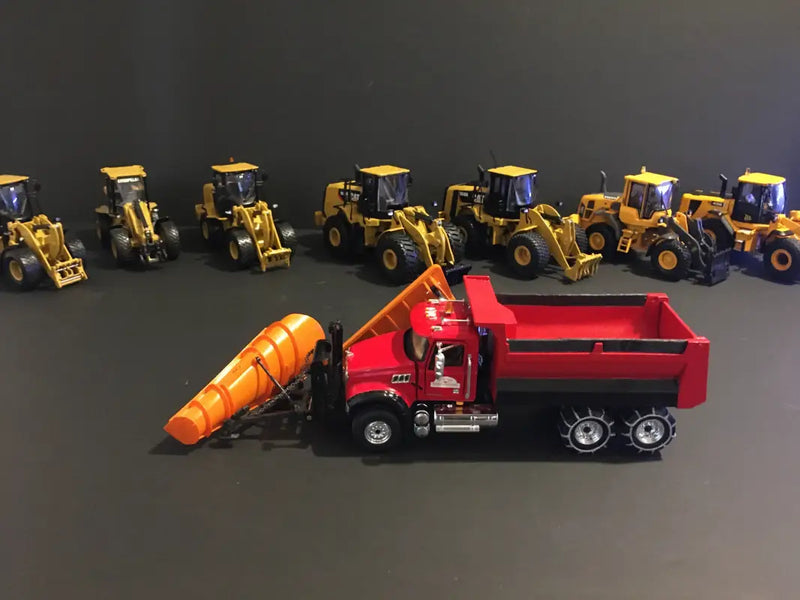 Chargez l'image dans la visionneuse de la galerie, MACK - 1/50 - GRANITE (RED) 10 WHEELERS SNOW & REAR CHAINS