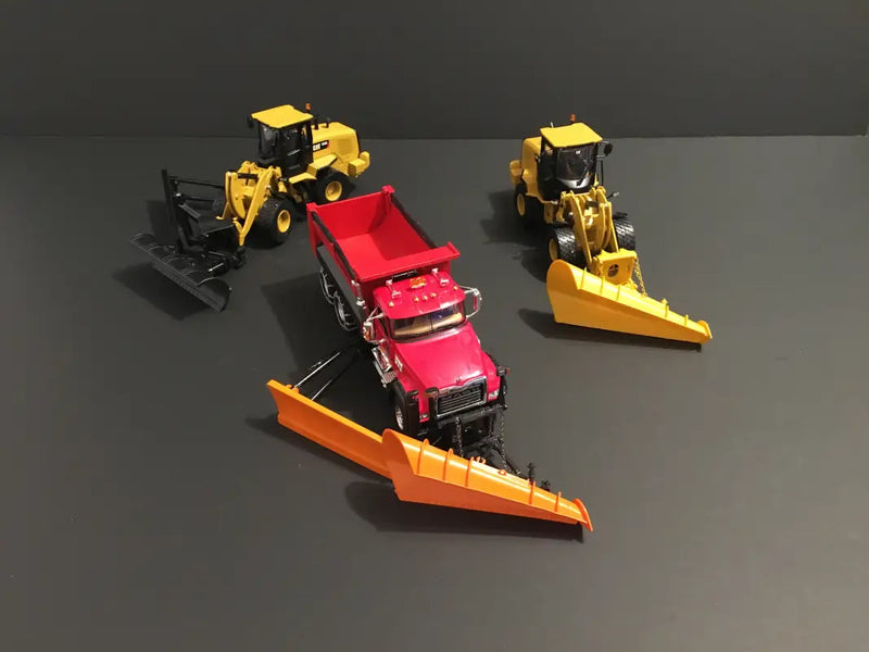 Chargez l'image dans la visionneuse de la galerie, MACK - 1/50 - MACK GRANITE (RED) 10 WHEELERS SNOW & REAR