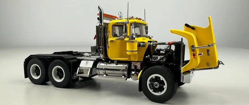 Chargez l'image dans la visionneuse de la galerie, MACK - 1/50 - MACK SUPERLINER HEAVY SPEC TANDEM AXLE