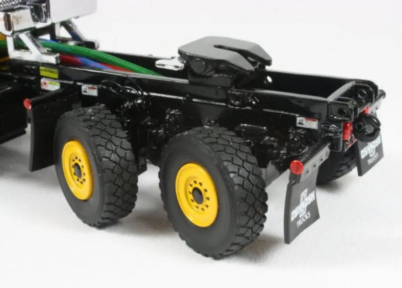 Load image into Gallery viewer, OSHKOSH - 1/50 - P-SERIES SNOW PLOW TRUCK 6X4 - YELLOW