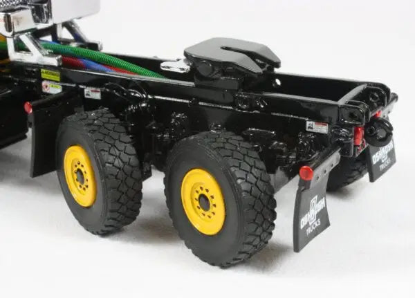 Chargez l'image dans la visionneuse de la galerie, OSHKOSH - 1/50 - P-SERIES SNOW PLOW TRUCK 6X4 - YELLOW