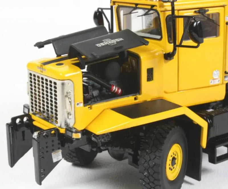 Load image into Gallery viewer, OSHKOSH - 1/50 - P-SERIES SNOW PLOW TRUCK 6X4 - YELLOW