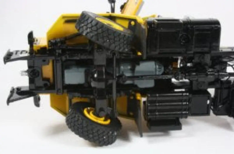Load image into Gallery viewer, OSHKOSH - 1/50 - P-SERIES SNOW PLOW TRUCK 6X4 - YELLOW