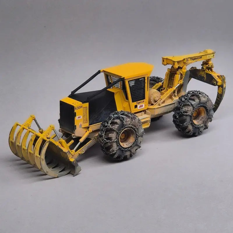 Chargez l'image dans la visionneuse de la galerie, PAPYHOBBY - 1/24 - 630H GRAPPLE SKIDDER - COMPLETE