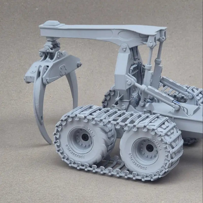 Load image into Gallery viewer, PAPYHOBBY - 1/24 - 635E GRAPPLE SKIDDER - SCALE MODEL