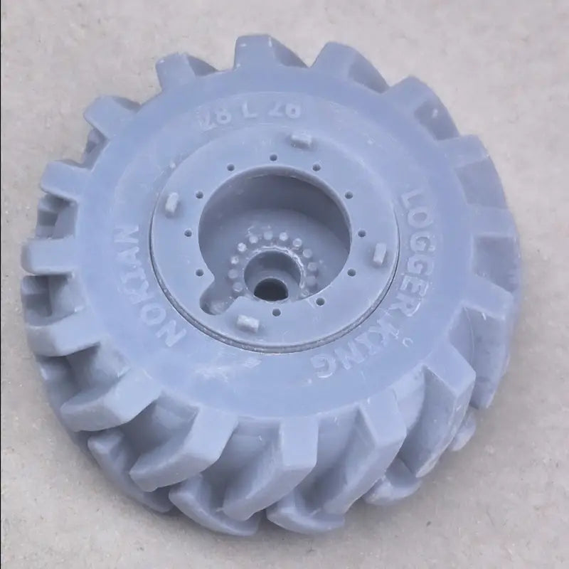 Load image into Gallery viewer, PAPYHOBBY - 1/24 - 640 CLAMBUNK SKIDDER - SCALE MODEL