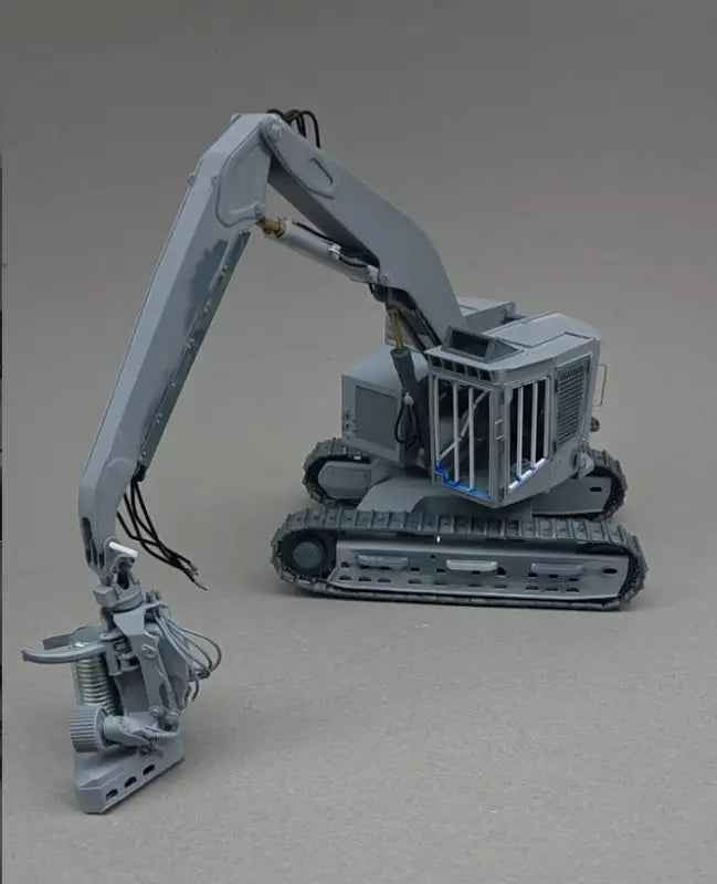 Load image into Gallery viewer, PAPYHOBBY - 1/24 - H822C HARVESTER - SCALE MODEL | FORESTRY