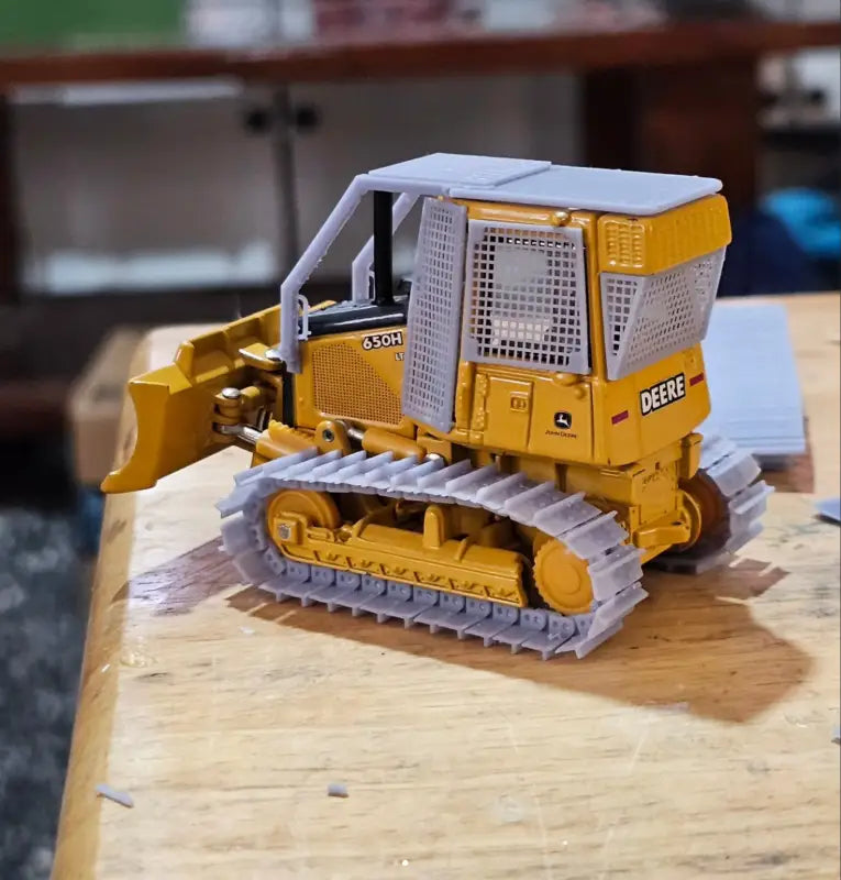 Load image into Gallery viewer, PAPYHOBBY - 1/50 - 650 WINDOW SCREEN PROTECTOR - DIECAST