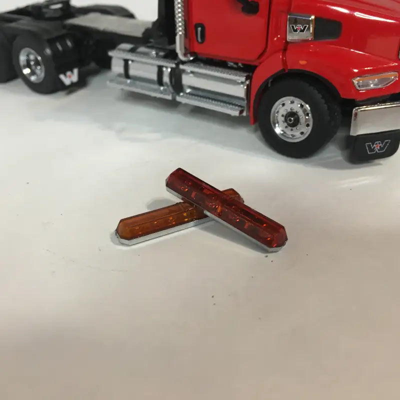 Load image into Gallery viewer, PAPYHOBBY - 1/50 - BEACON - 01 - BIG LIGHT BAR - DIECAST