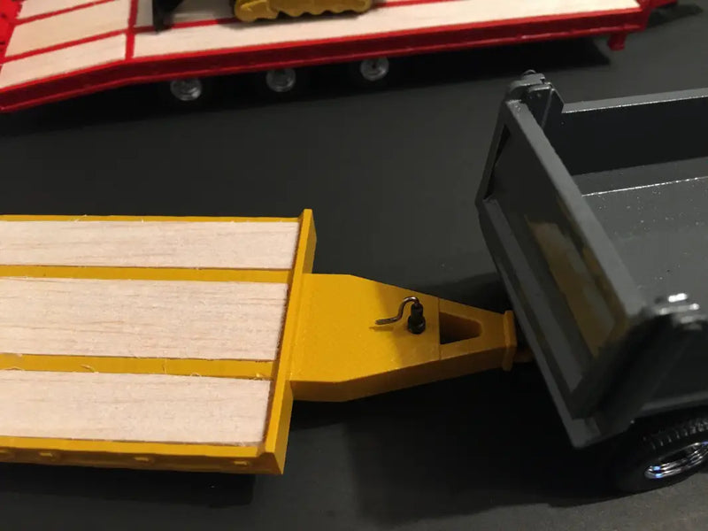Load image into Gallery viewer, PAPYHOBBY - 1/50 - BEAVER TAIL TRAILER - 3 AXLES - DIECAST
