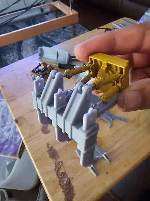 Chargez l'image dans la visionneuse de la galerie, PAPYHOBBY - 1/50 - CAT D10 RIPPER - DIECAST | SCALE