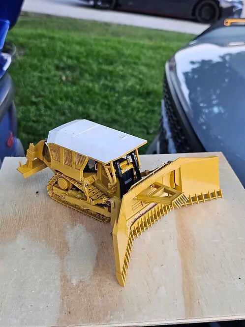 Load image into Gallery viewer, PAPYHOBBY - 1/50 - CAT D9 SCRUB DOZER KIT - DIECAST | SCALE