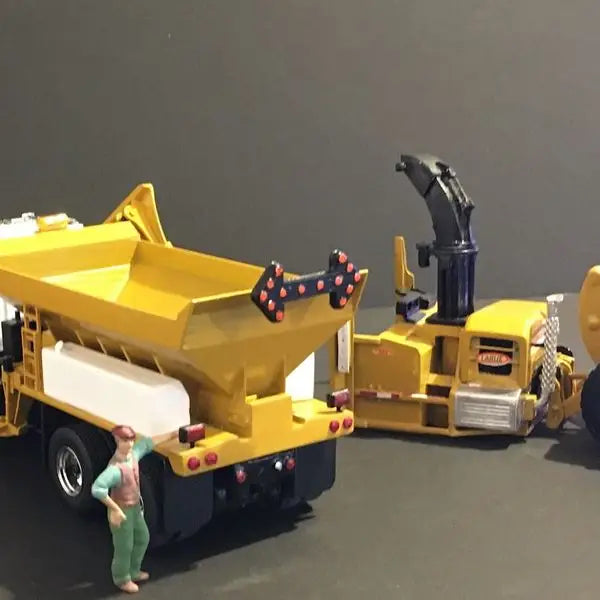Chargez l'image dans la visionneuse de la galerie, PAPYHOBBY - 1/50 - HEAVY TRUCK SIGNAL ARROW - DIECAST