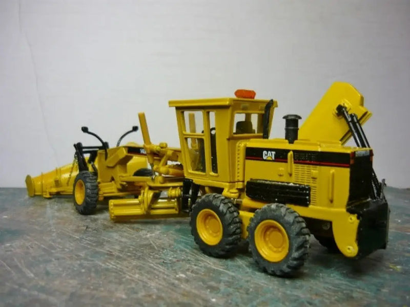 Load image into Gallery viewer, PAPYHOBBY 1/50 ONEWAY SNOWPLOW W/ SIDE WING GRADER DIECAST