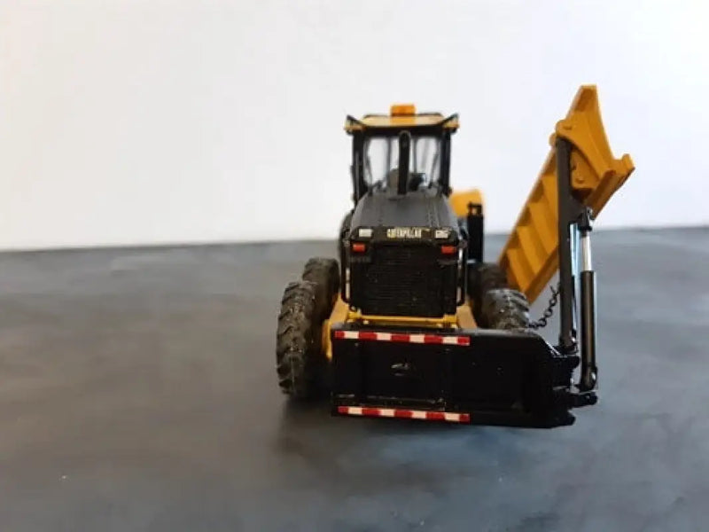 Load image into Gallery viewer, PAPYHOBBY 1/50 ONEWAY SNOWPLOW W/ SIDE WING GRADER DIECAST