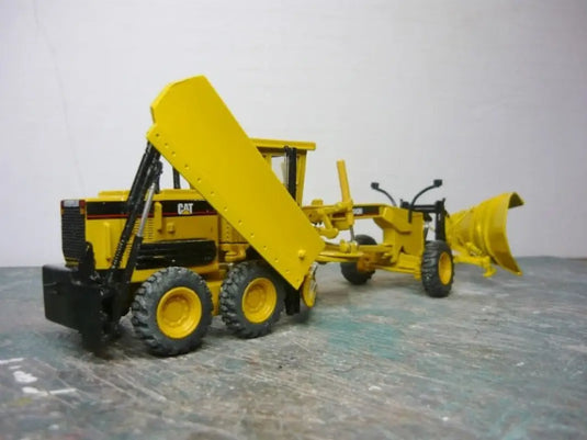 PAPYHOBBY 1/50 ONEWAY SNOWPLOW W/ SIDE WING GRADER DIECAST