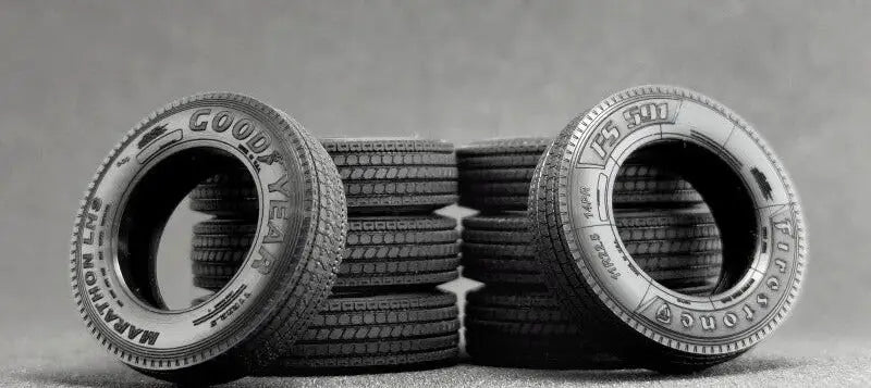 Load image into Gallery viewer, PAPYHOBBY - 1/50 - TIRE - GOODYEAR/FIRESTONE - TRAILER