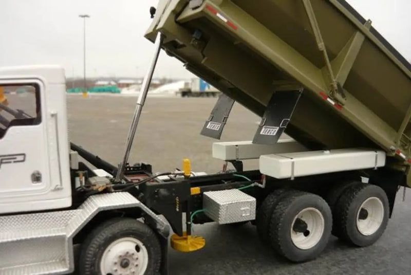 Load image into Gallery viewer, PAPYHOBBY - 4 SEASONS HYBRID SPREADER - SCALE 1:25 - SCALE