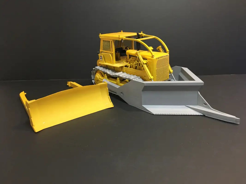 Load image into Gallery viewer, PAPYHOBBY - D8 - V SHEAR BLADE - 1/25 - SCALE MODEL | DOZER