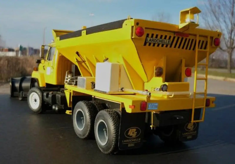 Load image into Gallery viewer, PAPYHOBBY - HOPPER SPREADER 02 - SCALE MODEL | SNOW