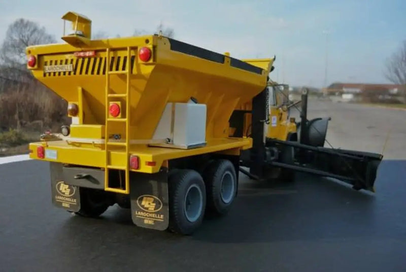 Load image into Gallery viewer, PAPYHOBBY - HOPPER SPREADER 02 - SCALE MODEL | SNOW