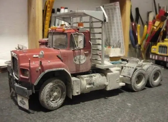 Chargez l'image dans la visionneuse de la galerie, PAPYHOBBY - TRUCK CAB PROTECTOR - MODEL 04-B - SCALE MODEL