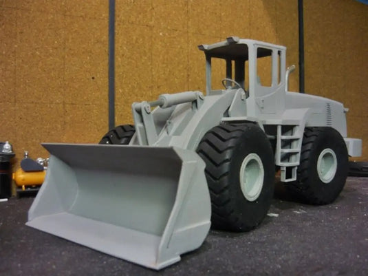 PAPYHOBBY - WHEEL LOADER - CHARGEUSE SUR ROUE 01 - SCALE
