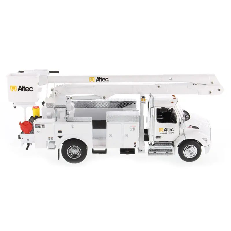 Load image into Gallery viewer, PETERBILT - 1/32 - 536 WITH ALTEC AA55 AERIAL - WHITE CAB