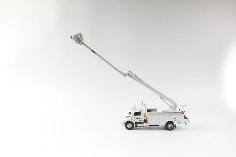 Load image into Gallery viewer, PETERBILT - 1/32 - 536 WITH ALTEC AA55 AERIAL - WHITE CAB