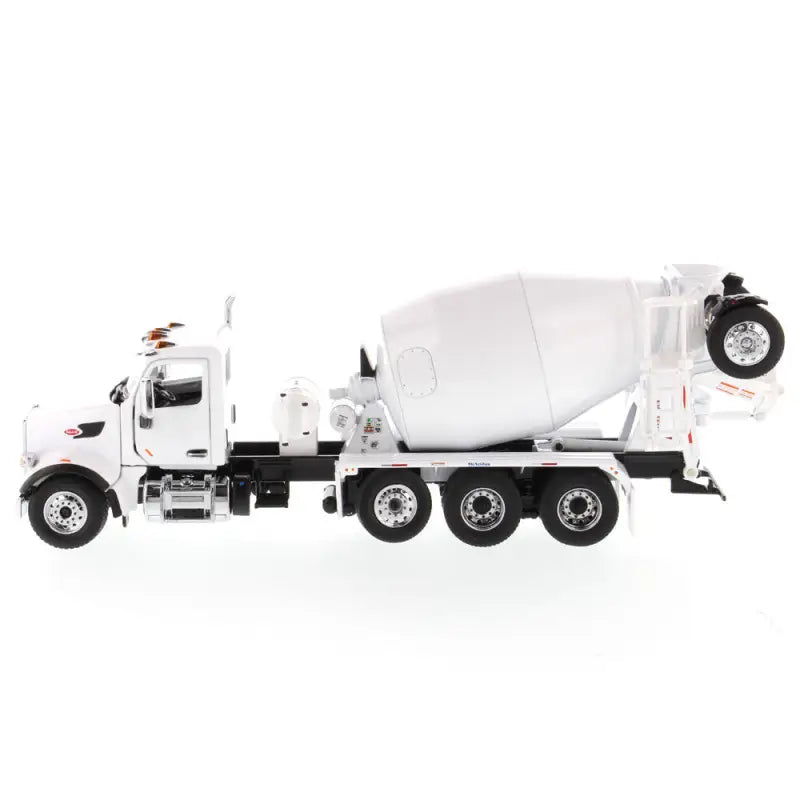 Load image into Gallery viewer, PETERBILT - 1/50 - 567 DAY CAB TRACTOR MCNEILUS