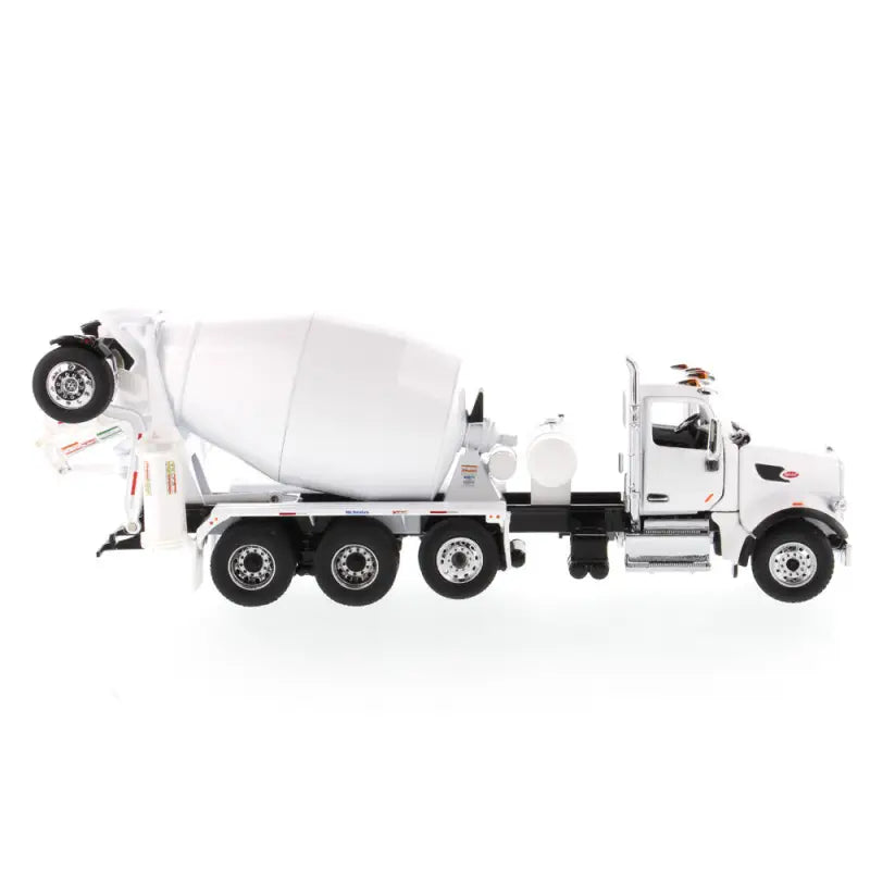 Load image into Gallery viewer, PETERBILT - 1/50 - 567 DAY CAB TRACTOR MCNEILUS