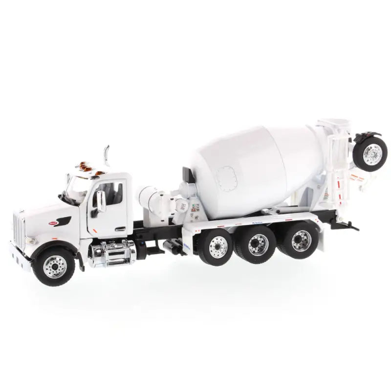 Chargez l'image dans la visionneuse de la galerie, PETERBILT - 1/50 - 567 DAY CAB TRACTOR MCNEILUS