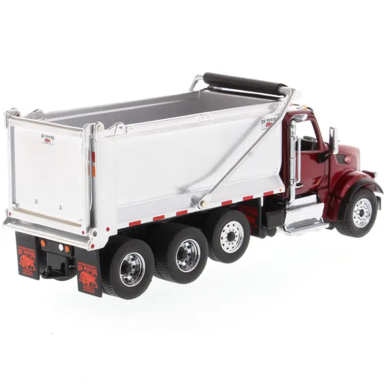 Load image into Gallery viewer, PETERBILT - 1/50 - 567 SF METALLIC RED CAB/ DUMP TRUCK