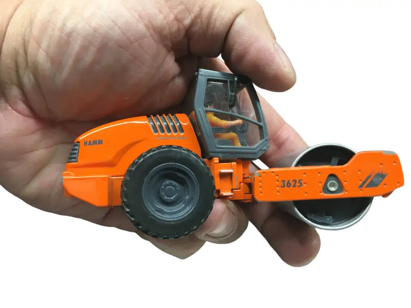 Load image into Gallery viewer, SIKU - 1/50 - WALZENZUG U3530 COMPACTOR - DIECAST | SCALE