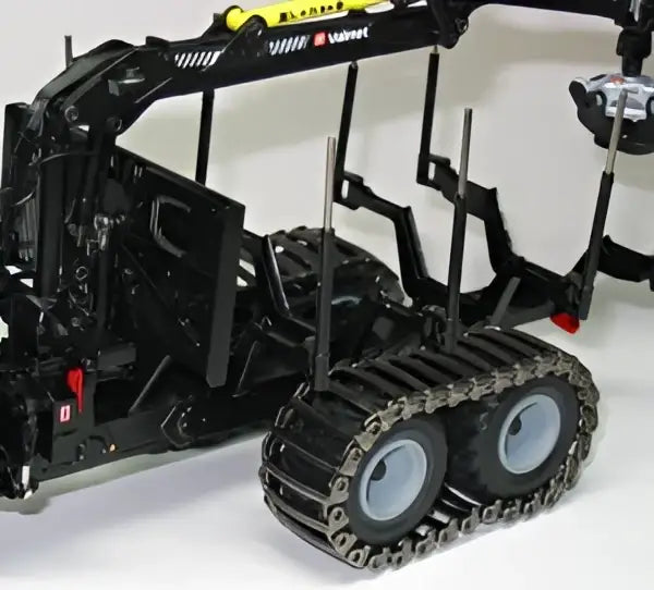 Load image into Gallery viewer, VALMET - 1/50 - FORWARDER 890.3 - DIECAST | SCALE | FORESTRY