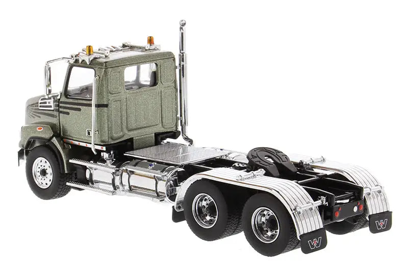 Chargez l'image dans la visionneuse de la galerie, WESTERN STAR - 1/50 - 4700 SB TANDEM TRACTOR METALLIC OLIVE