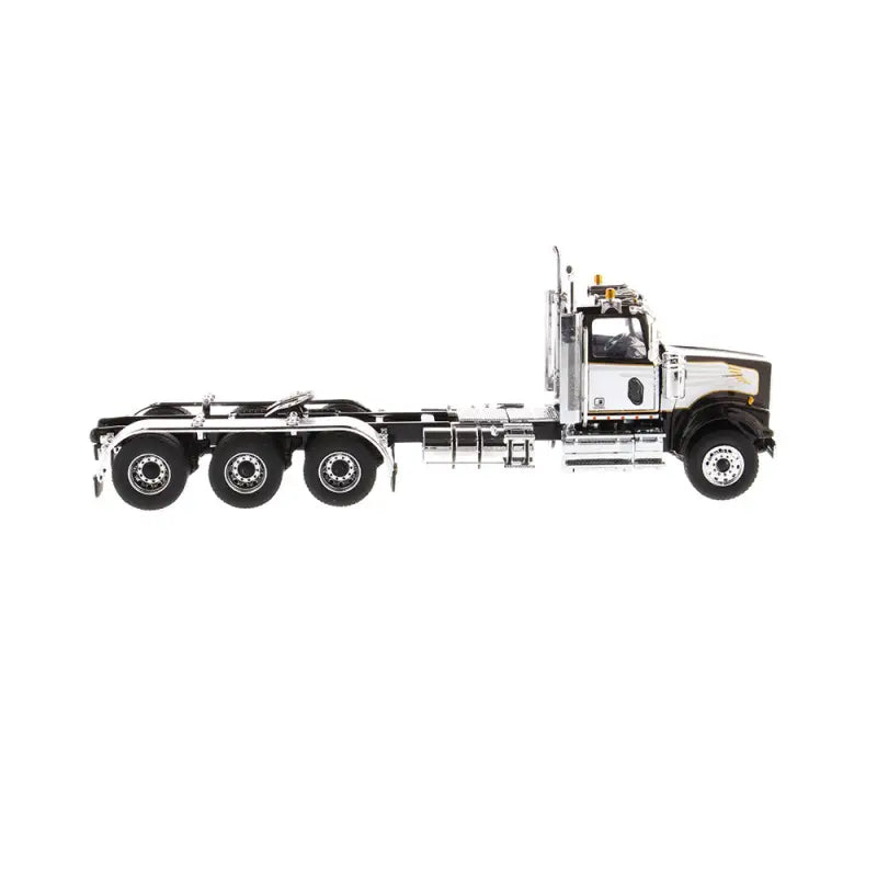 Chargez l'image dans la visionneuse de la galerie, WESTERN STAR - 1/50 - 4900 SF DAY CAB TRIDEM TRACTOR BLACK