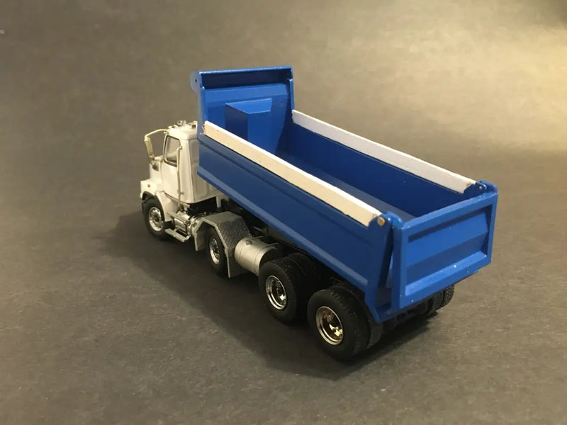 Load image into Gallery viewer, WESTERN STAR - 1/50 - 4700 (WHITE) 12 WHEELERS DUMP TRUCK