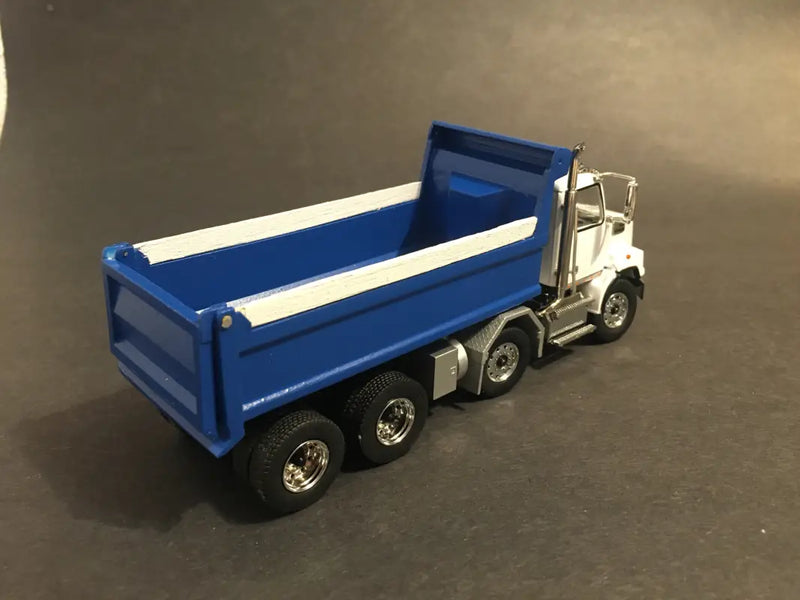 Load image into Gallery viewer, WESTERN STAR - 1/50 - WESTERN STAR 4700 (WHITE) 12 WHEELERS