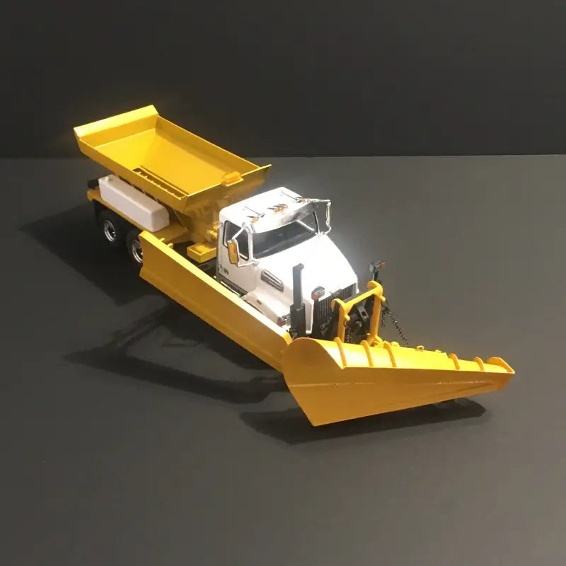 Load image into Gallery viewer, WESTERN STAR - 1/50 - 4700 (WHITE) SNOW EQUIPPED - DIECAST