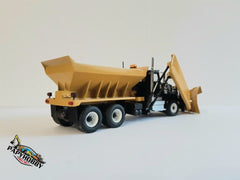 1/50 - International Hx 520 (black) 10 Wheelers Snow Equipped