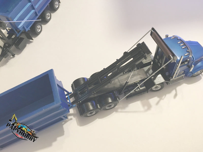 Load image into Gallery viewer, 1/50 - Peterbilt 12 Wheels Roll-Off Truck w/ tri-axles

