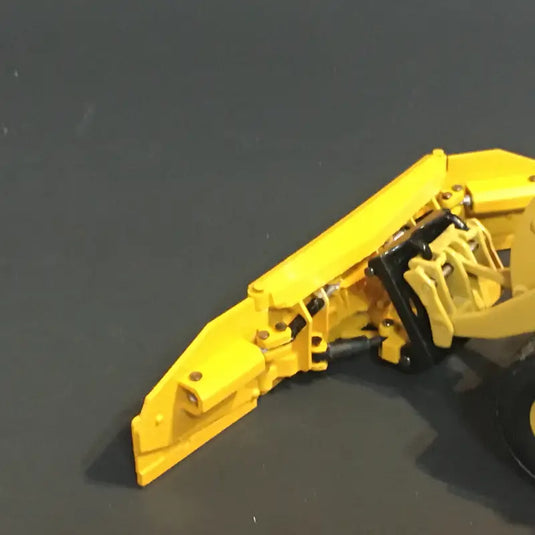 CASE - 1/50 - 621G WHEEL LOADER W/ MP SNOW PLOW - DIECAST