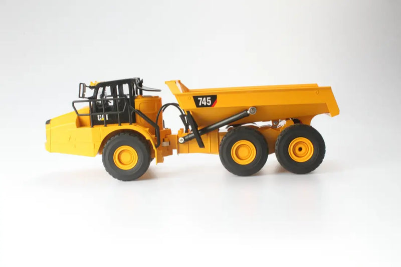 Chargez l&#39;image dans la visionneuse de la galerie, CAT - 1/24 - 745 ARTICULATED TRUCK - REMOTE CONTROL | SCALE
