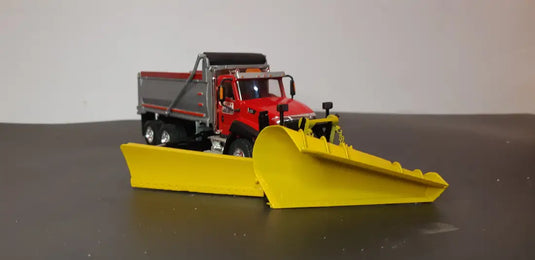 CAT - 1/50 - CAT 660 (RED) 10 WHEELERS SNOW EQUIPPED