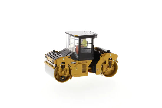 CAT - 1/50 - CB-13 TANDEM VIBRATORY ROLLER WITH CAB